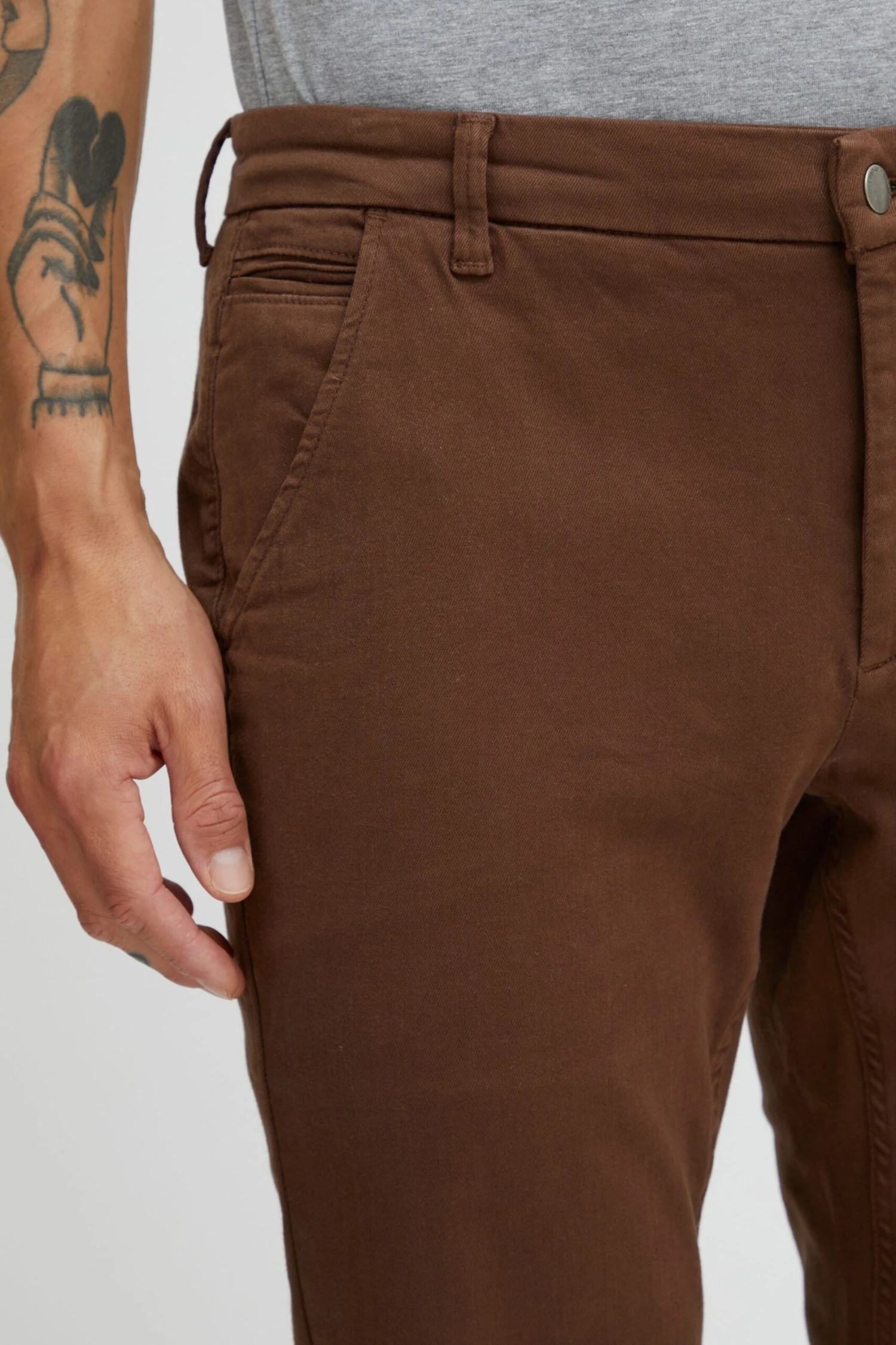 CASUAL FRIDAY Chinos Slimfit Chino Phil Heren Bruin 5 CASUAL FRIDAY Chinos Slimfit Chino Phil Heren Bruin - Afbeelding 5